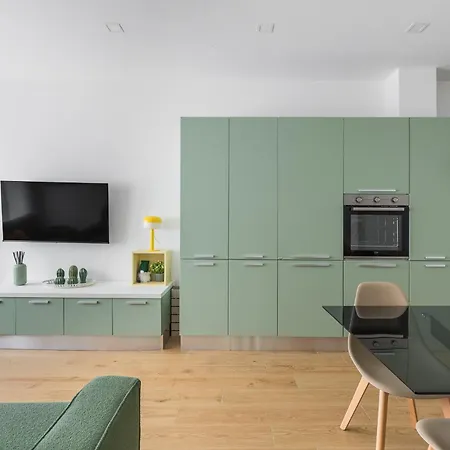 Azzo Gardino N9 Interno 4-2 *