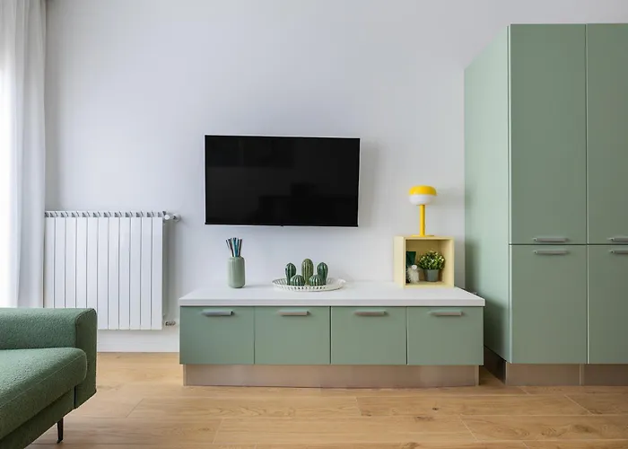 Azzo Gardino N9 Interno 4-2 דירה