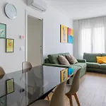 Azzo Gardino N9 Interno 4-2 Болонья