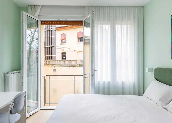 Azzo Gardino N9 Interno 4-2 شقة